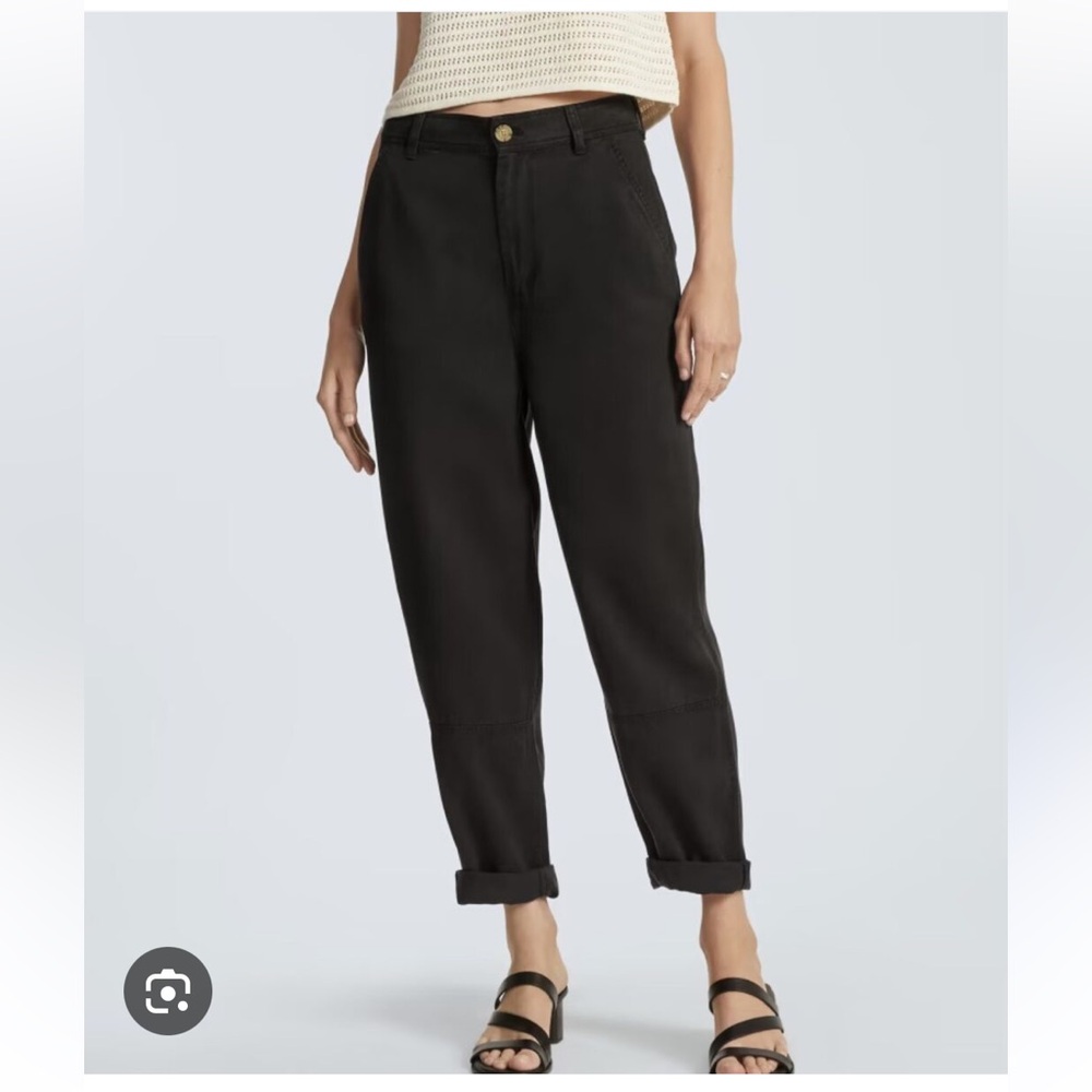 NWT Everlane relaxed chino pants in black wash. Size 2.